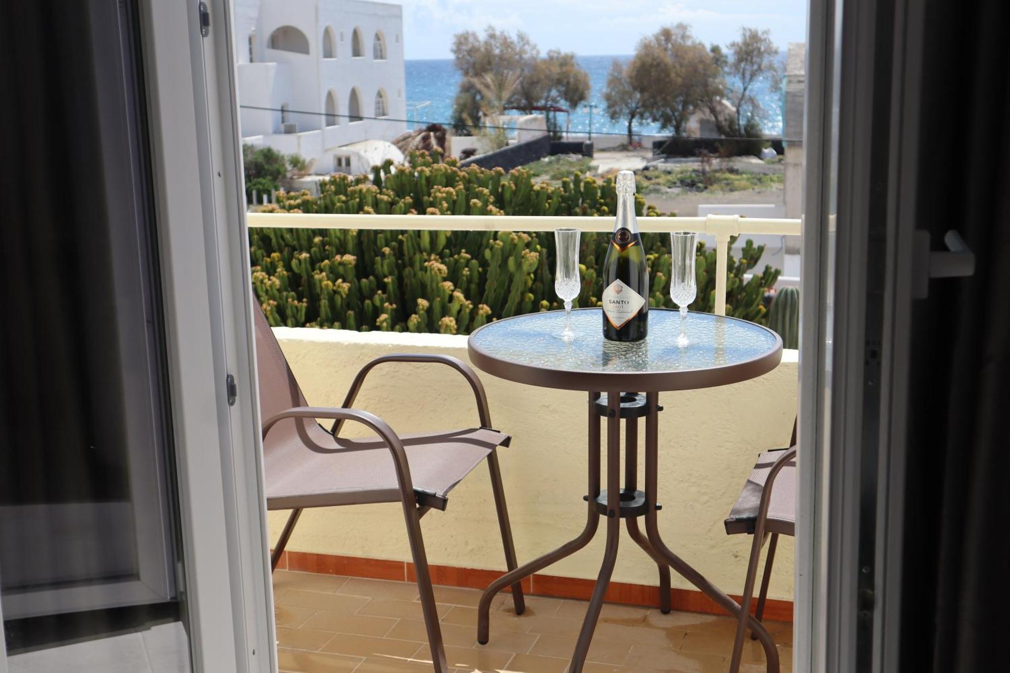Pension St.George Rooms & Studios Perissa Exterior foto
