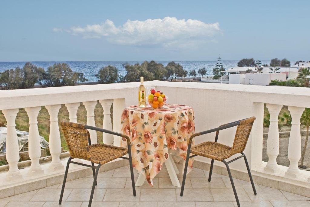 Pension St.George Rooms & Studios Perissa Exterior foto